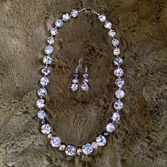 18” Marble & Crystal Necklace Set - Picture 1 of 7